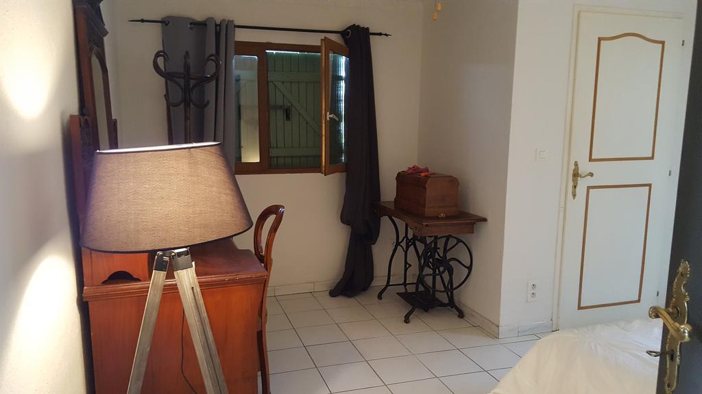 Aux Oliviers Homps (Aude) Exterior foto